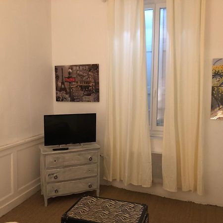 Le Victor Hugo 1G Et Sa Pizza Offerte Apartment Aurillac Exterior foto